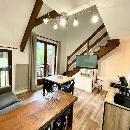 Duplex Du Pailhet, T3 Neuf, Vue Montagne, Parking, Navette, 500m Gare Et 2 Velos A Disposition Gratuitement * Bagnères-de-Luchon